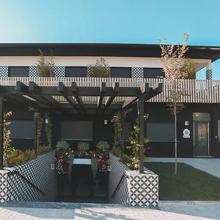 Alma Candida 16 Guest house *